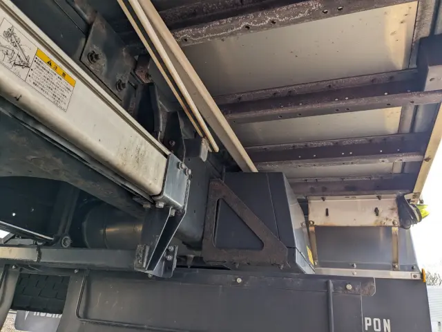 いすゞ ギガ QKG-CYJ77A(8x4)の写真40