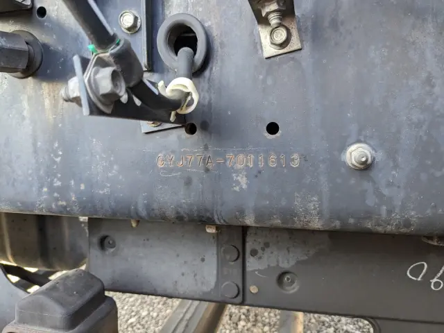 いすゞ ギガ QKG-CYJ77A(8x4)の写真46