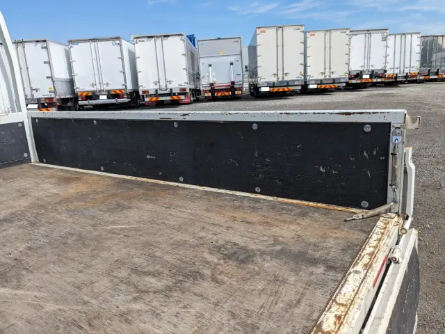 三菱 キャンター 2RG-FGA20(4WD)の写真15