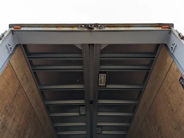 日野 レンジャー LKG-FJ7JKAG(2WD)の写真11