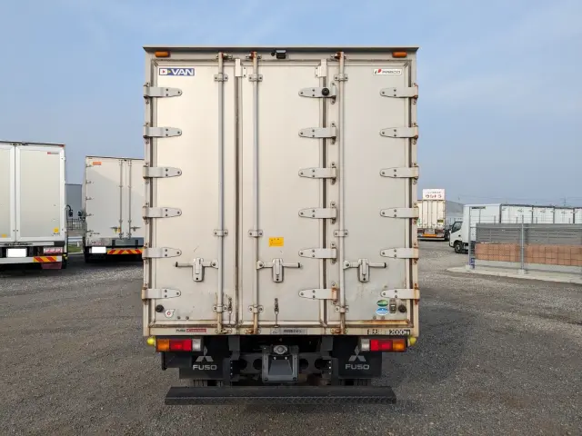 三菱 キャンター TPG-FBA20(2WD)の写真6