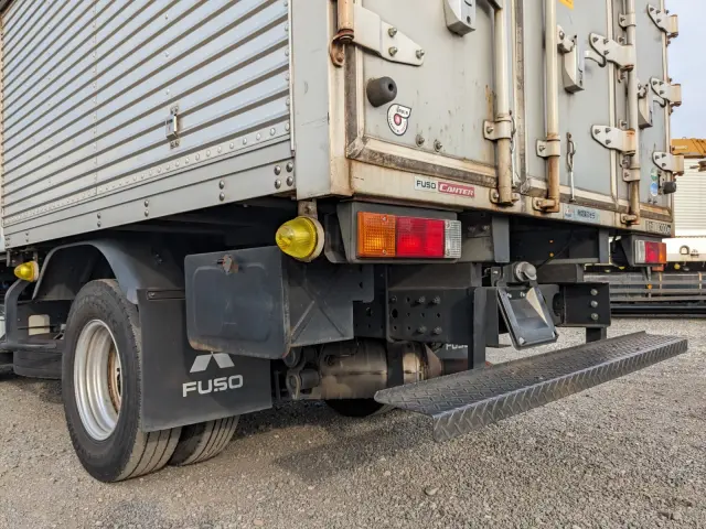 三菱 キャンター TPG-FBA20(2WD)の写真7