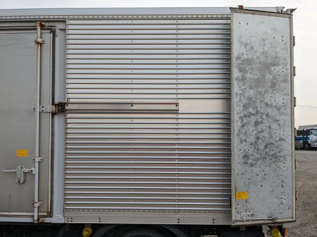 三菱 キャンター TPG-FBA20(2WD)の写真20