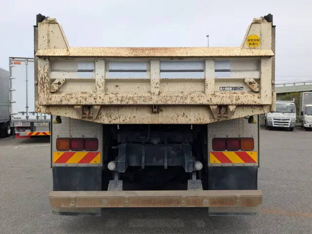 いすゞ ギガ QKG-CXZ77AT(6x4)の写真6