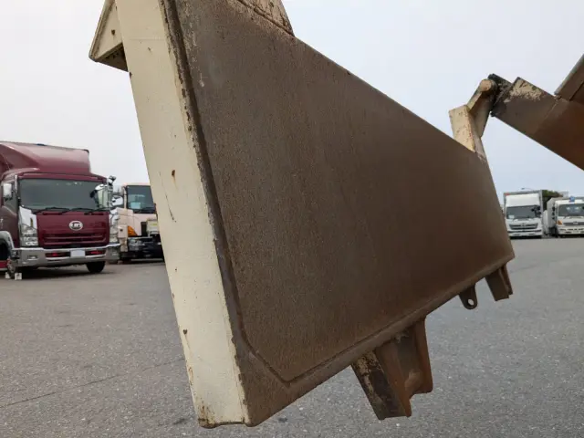 いすゞ ギガ QKG-CXZ77AT(6x4)の写真12