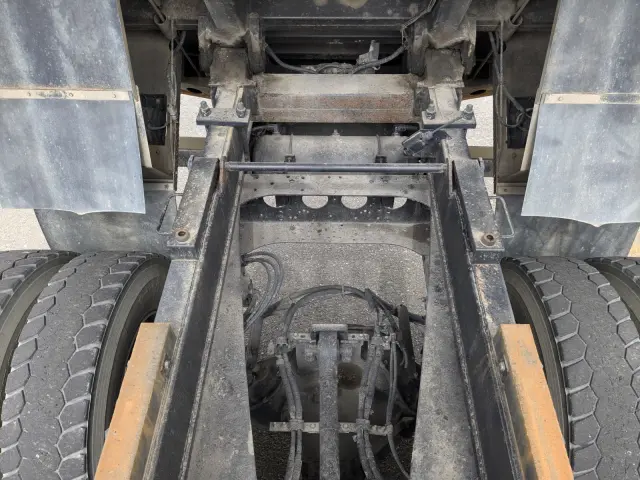 いすゞ ギガ QKG-CXZ77AT(6x4)の写真19