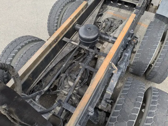 いすゞ ギガ QKG-CXZ77AT(6x4)の写真21