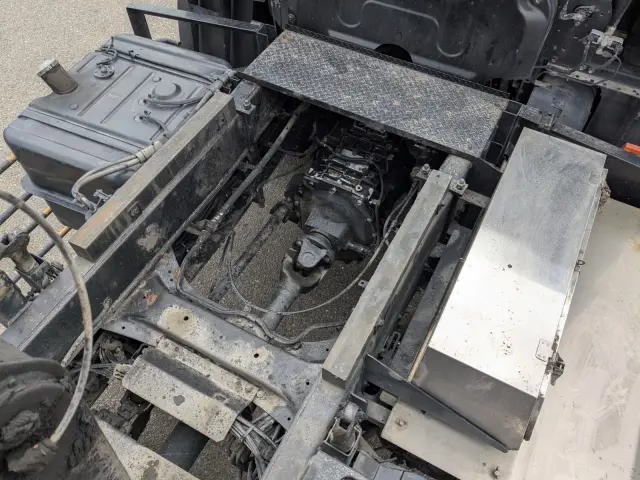 いすゞ ギガ QKG-CXZ77AT(6x4)の写真23