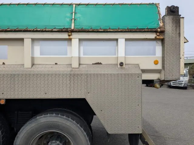 いすゞ ギガ QKG-CXZ77AT(6x4)の写真27