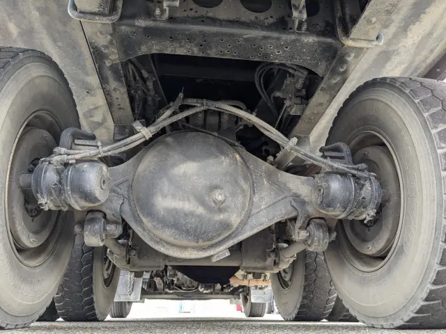 いすゞ ギガ QKG-CXZ77AT(6x4)の写真34