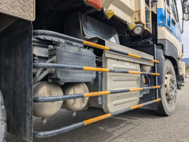 いすゞ ギガ QKG-CXZ77AT(6x4)の写真35