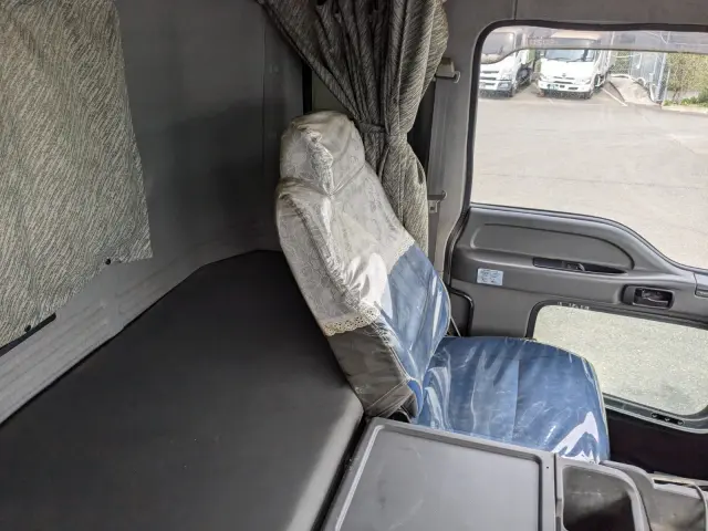 いすゞ ギガ QKG-CXZ77AT(6x4)の写真38