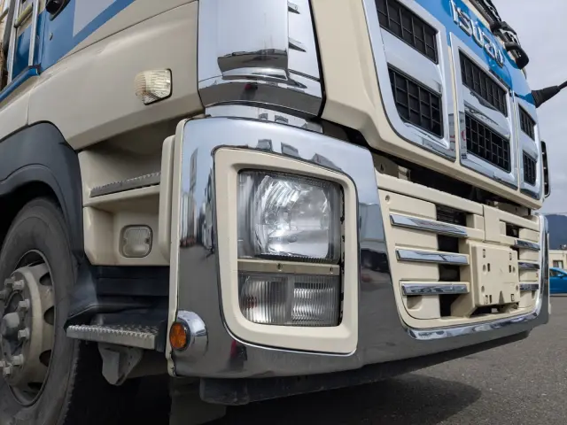 いすゞ ギガ QKG-CXZ77AT(6x4)の写真48