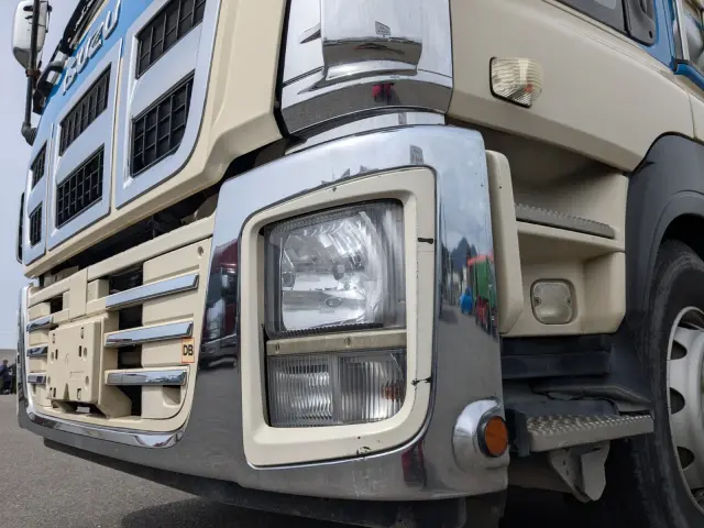 いすゞ ギガ QKG-CXZ77AT(6x4)の写真49