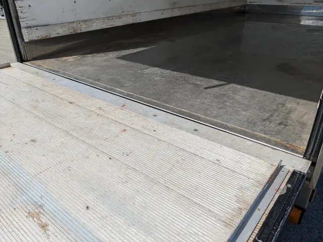 三菱 キャンター TKG-FEB50(2WD)の写真30