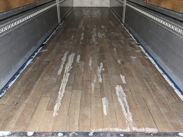 日野 プロフィア QPG-FW1AXEG(8x4)の写真12