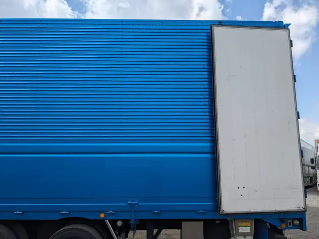 日野 プロフィア QPG-FW1AXEG(8x4)の写真20