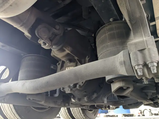 日野 プロフィア QPG-FW1AXEG(8x4)の写真24