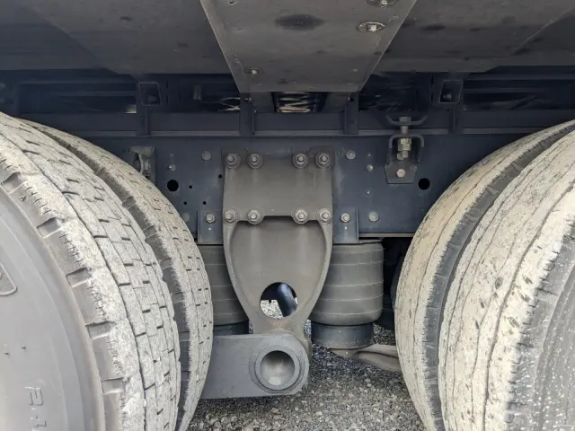 日野 プロフィア QPG-FW1AXEG(8x4)の写真34