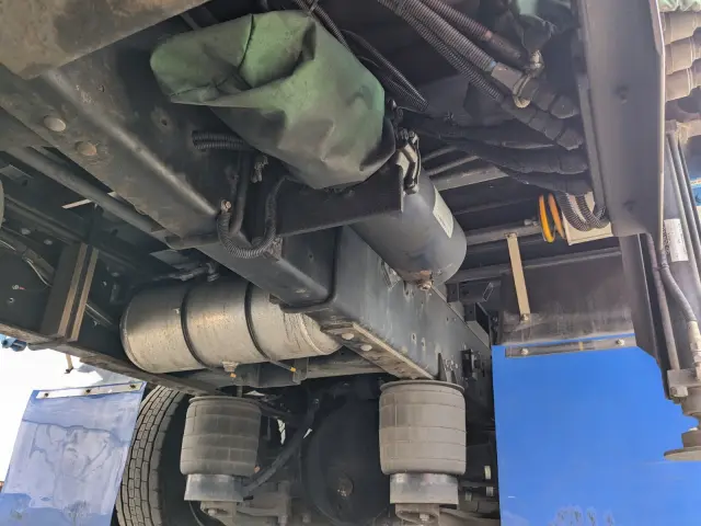 日野 プロフィア QPG-FW1AXEG(8x4)の写真36