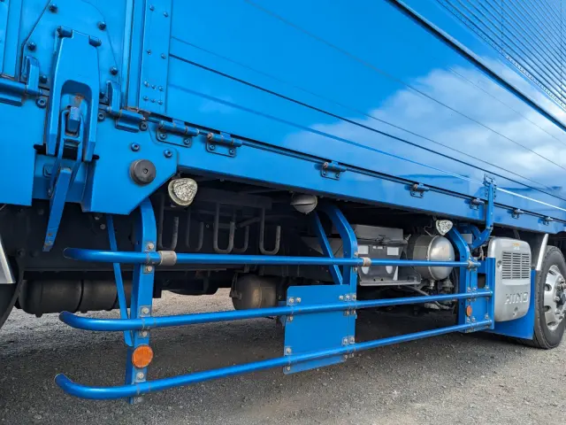 日野 プロフィア QPG-FW1AXEG(8x4)の写真38