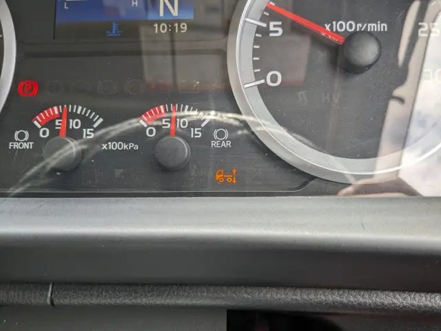 日野 プロフィア QPG-FW1AXEG(8x4)の写真44