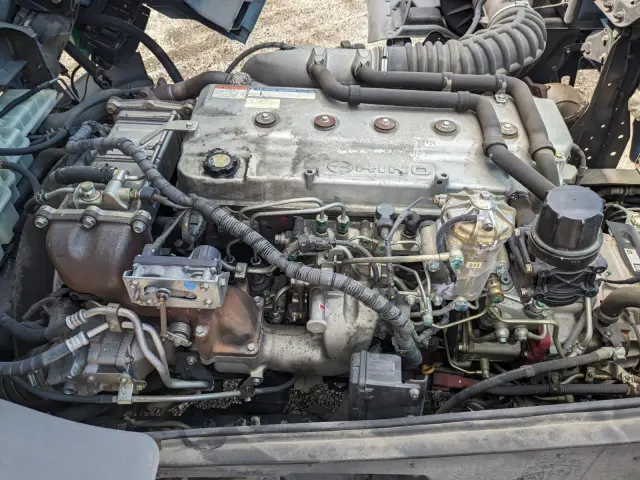 日野 プロフィア QPG-FW1AXEG(8x4)の写真47