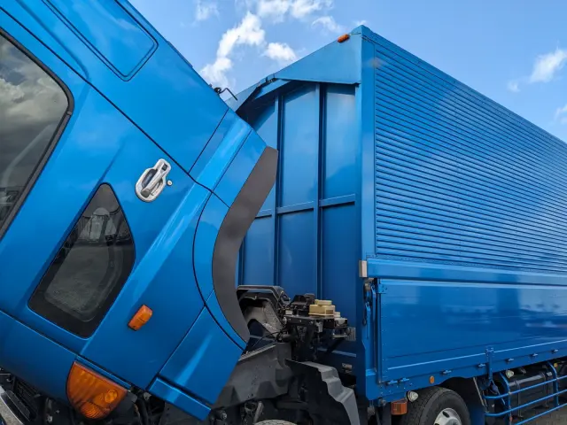 日野 プロフィア QPG-FW1AXEG(8x4)の写真48