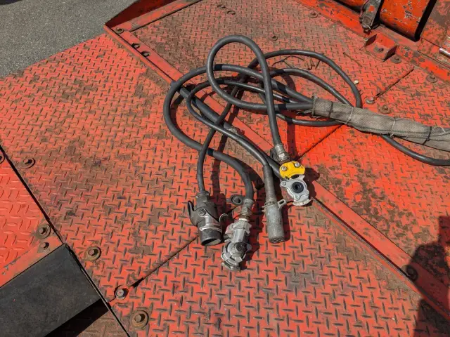 日野 プロフィア QDG-SS1EKAA(6x4)の写真18