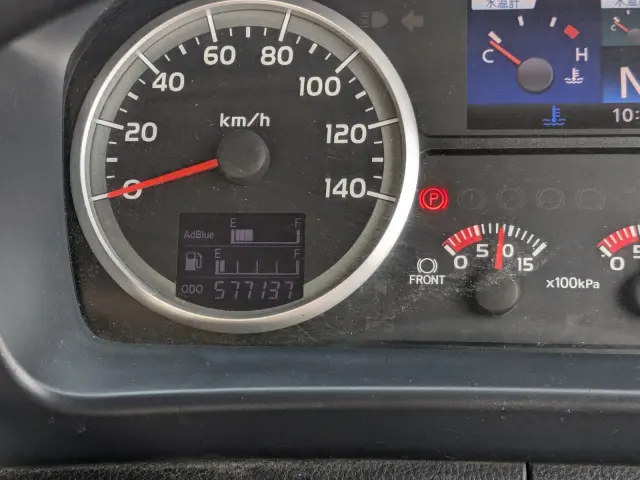 日野 プロフィア QDG-SS1EKAA(6x4)の写真33