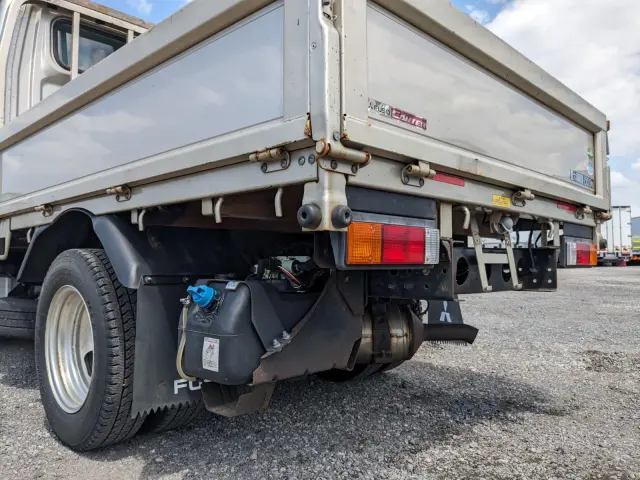 三菱 キャンター TPG-FBA00(2WD)の写真8