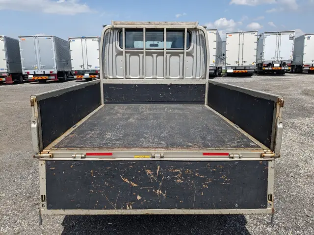 三菱 キャンター TPG-FBA00(2WD)の写真9