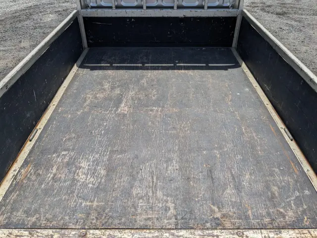 三菱 キャンター TPG-FBA00(2WD)の写真11