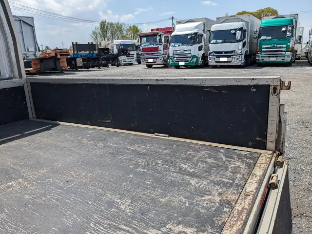 三菱 キャンター TPG-FBA00(2WD)の写真15