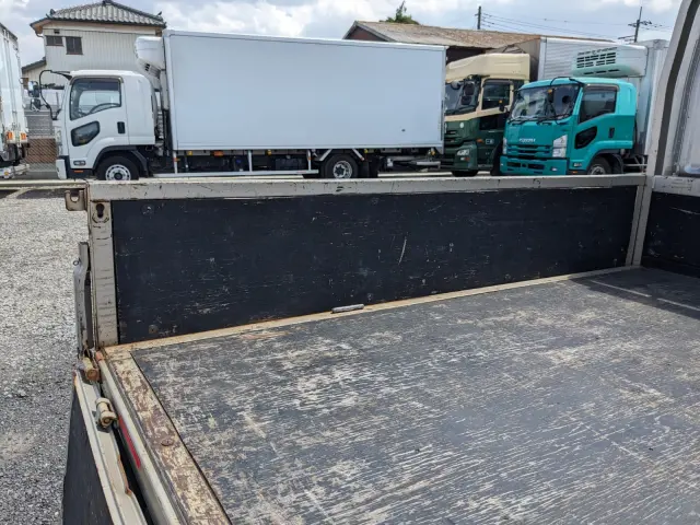 三菱 キャンター TPG-FBA00(2WD)の写真16