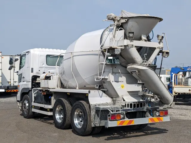 日野 プロフィア QKG-FS1AKAA(6x4)の写真4