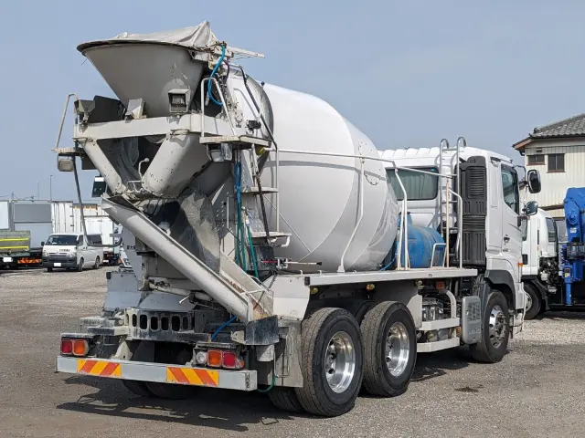 日野 プロフィア QKG-FS1AKAA(6x4)の写真5