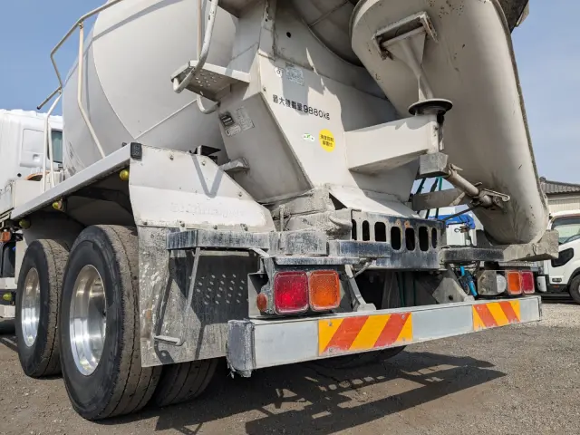 日野 プロフィア QKG-FS1AKAA(6x4)の写真9