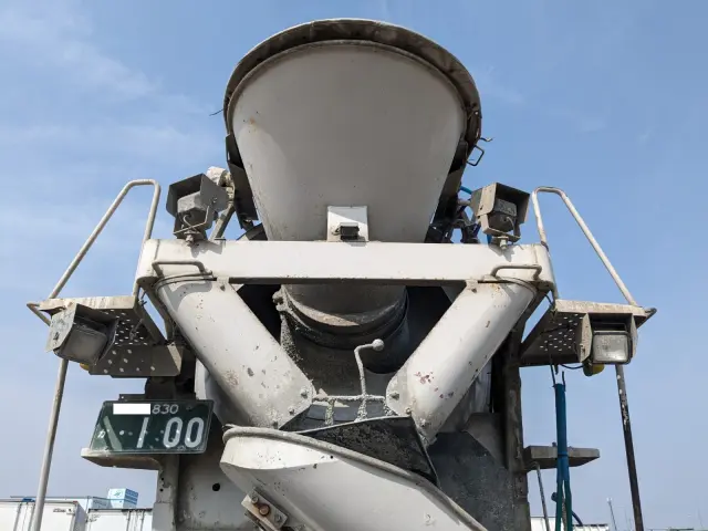 日野 プロフィア QKG-FS1AKAA(6x4)の写真11