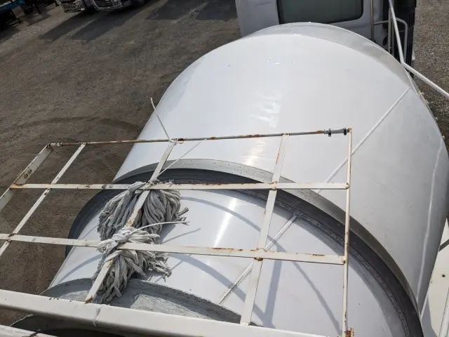 日野 プロフィア QKG-FS1AKAA(6x4)の写真18