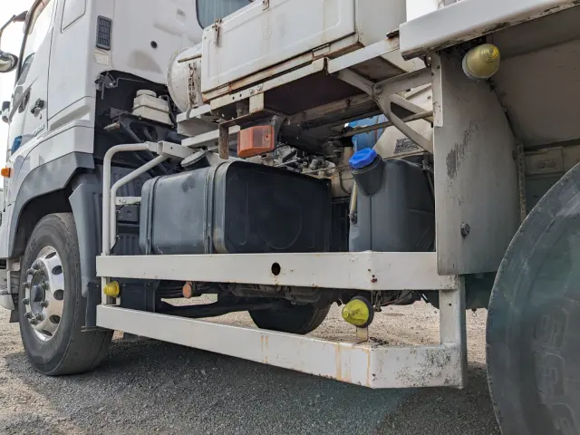 日野 プロフィア QKG-FS1AKAA(6x4)の写真22