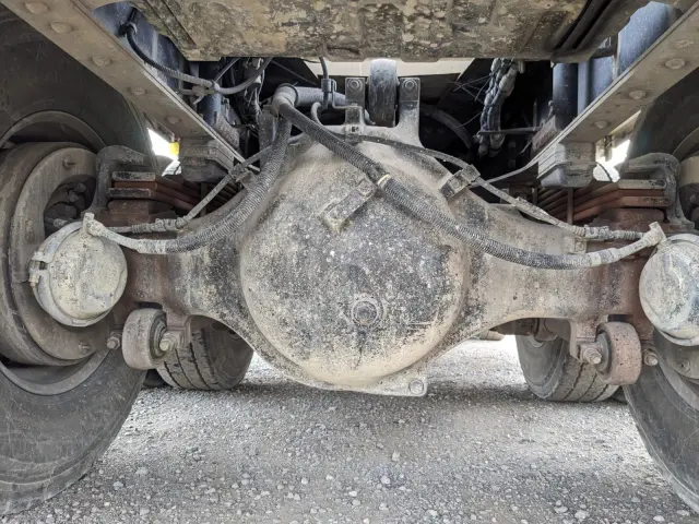 日野 プロフィア QKG-FS1AKAA(6x4)の写真28