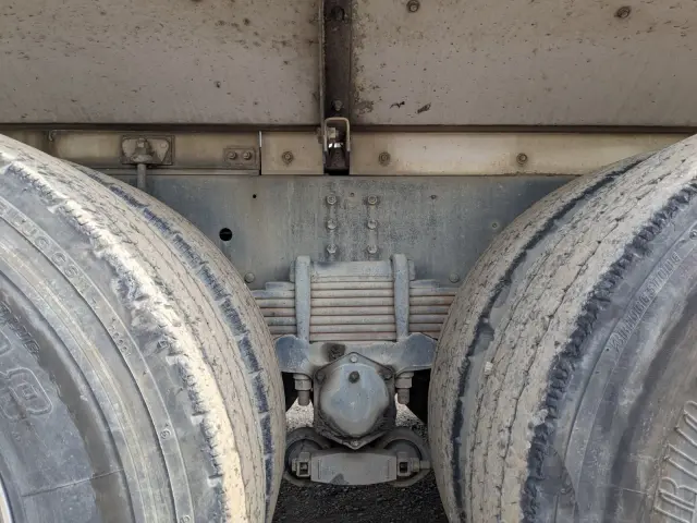 日野 プロフィア QKG-FS1AKAA(6x4)の写真31