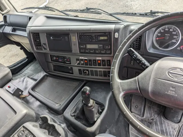 日野 プロフィア QKG-FS1AKAA(6x4)の写真36