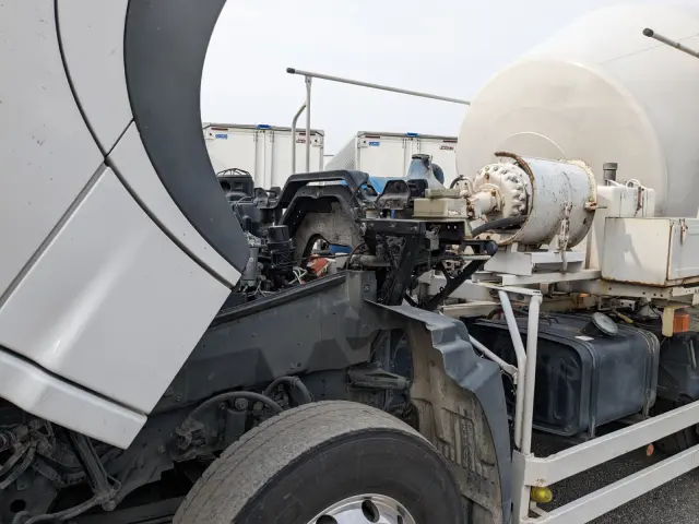 日野 プロフィア QKG-FS1AKAA(6x4)の写真41