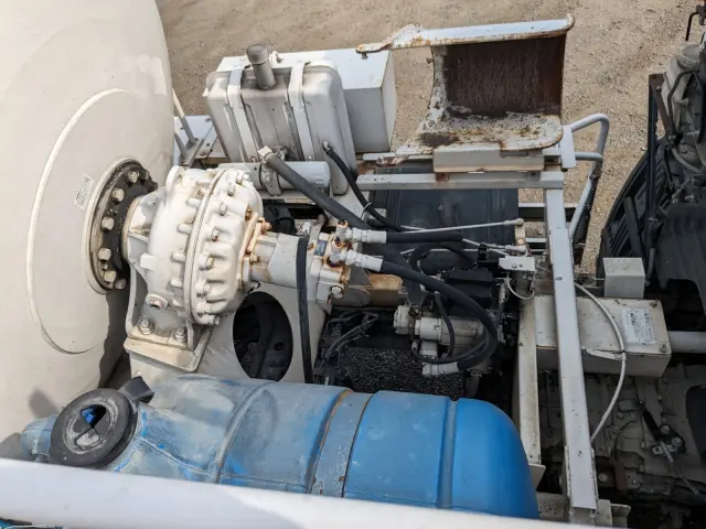 日野 プロフィア QKG-FS1AKAA(6x4)の写真45