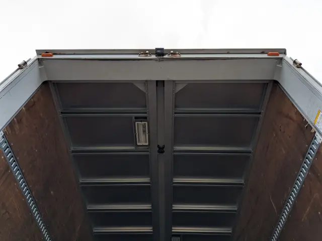 日野 プロフィア QKG-FR1EXBG(6x2)の写真11