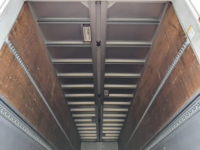 日野 プロフィア QKG-FR1EXBG(6x2)の写真13