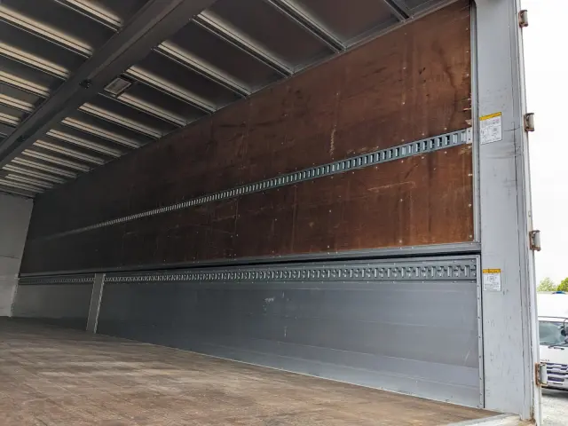 日野 プロフィア QKG-FR1EXBG(6x2)の写真18