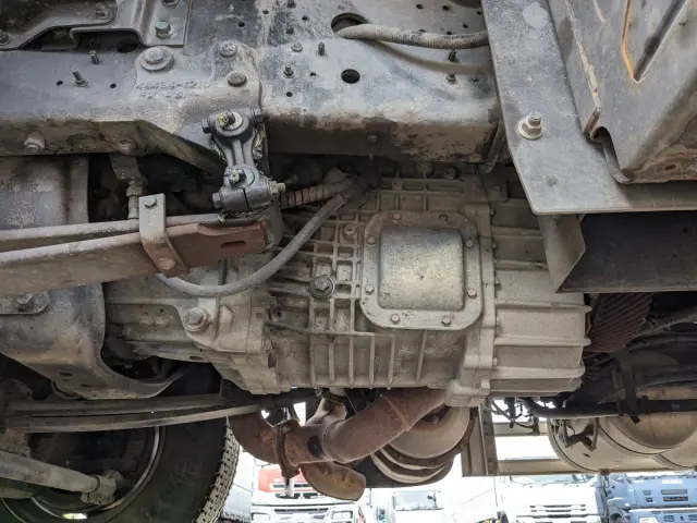 日野 プロフィア QKG-FR1EXBG(6x2)の写真25